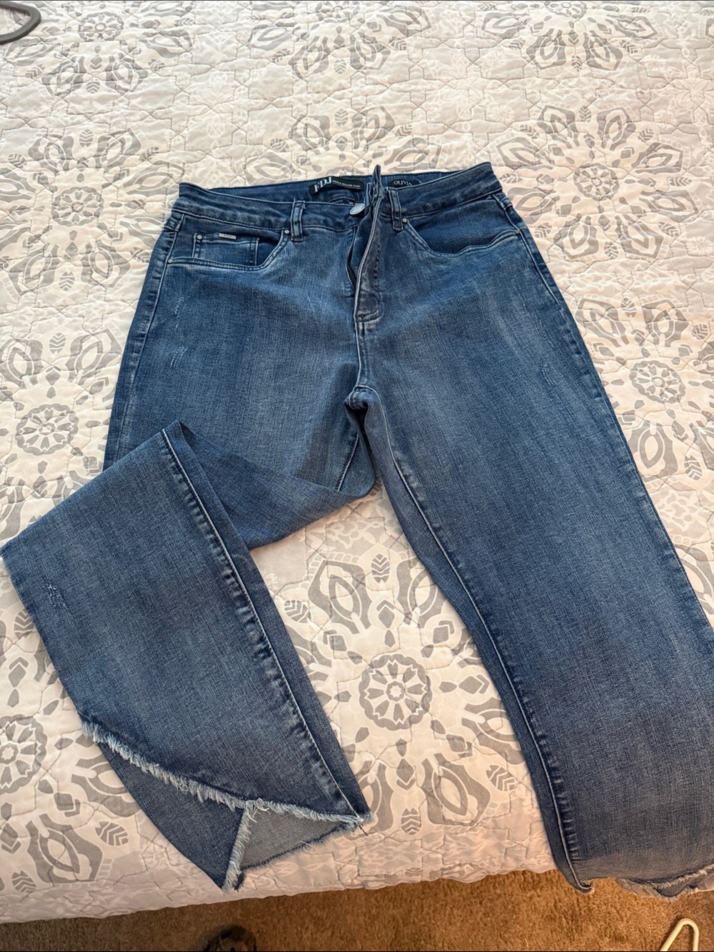 Straight Leg Women's Jeans in Washed Blue Denim